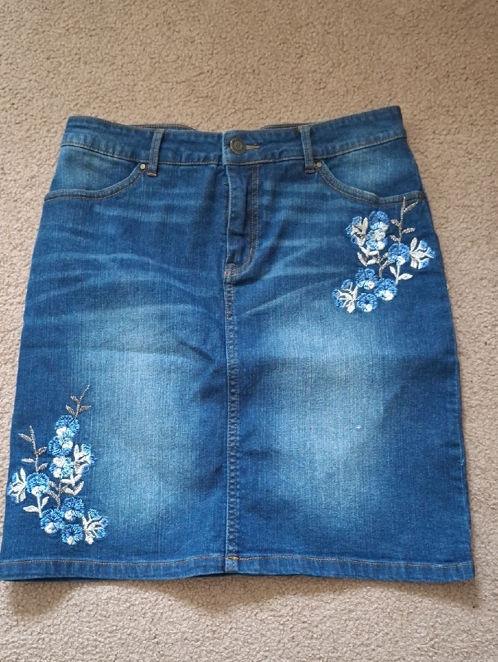 Sahalie Blue Denim Pencil Skirt with Floral Embroidery